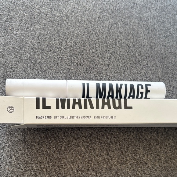 IL MAKIAGE Other - NWT IL MAKIAGE Black Card Mascara